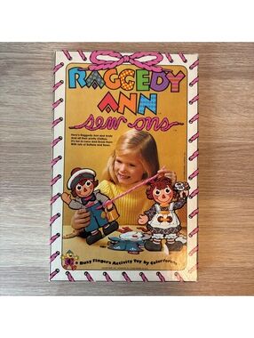 Vintage 1974 Colorforms Raggedy Ann & Andy Lace ’N Dress Activity Toy 910-C